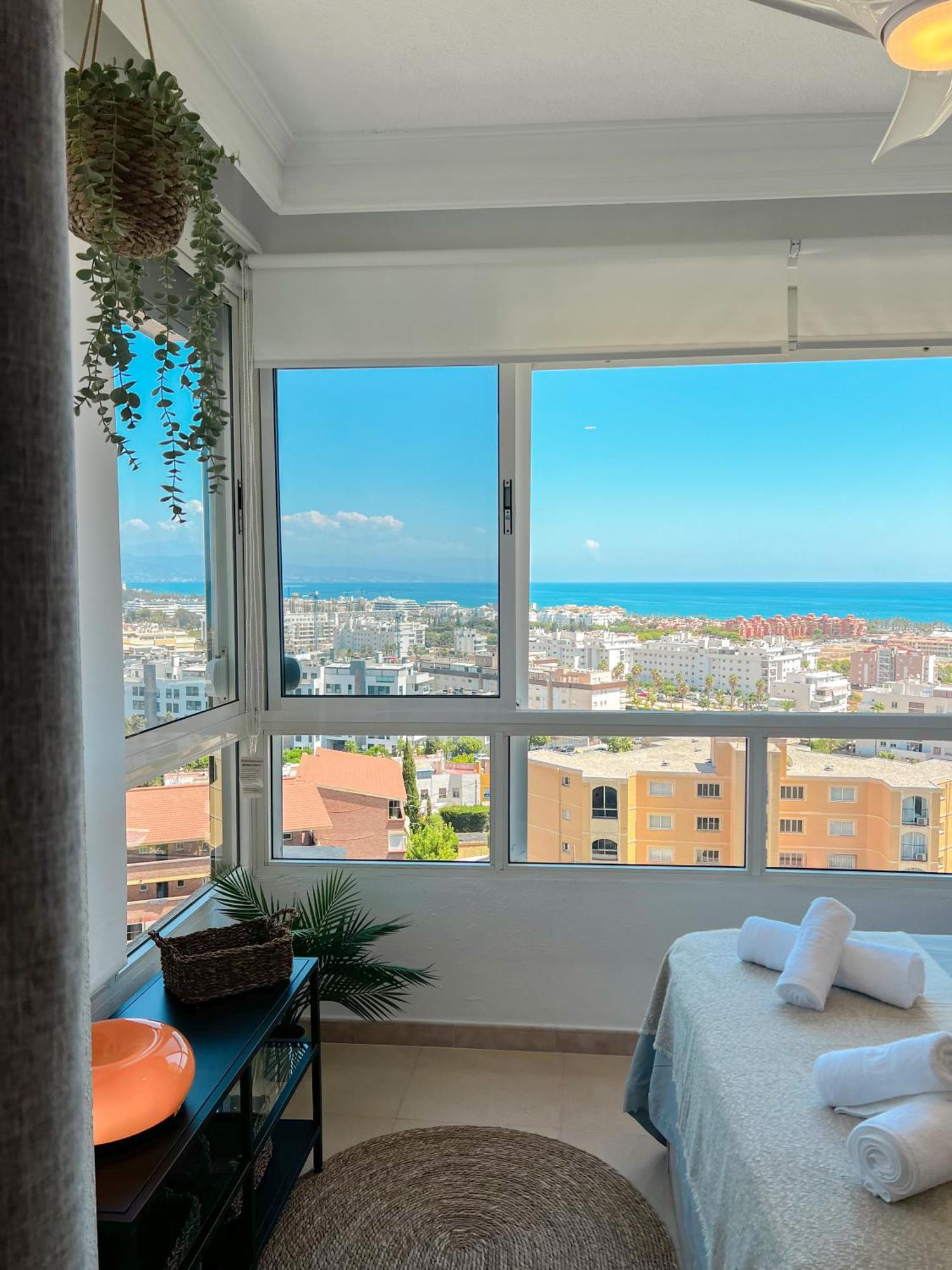 Appartamento Cozy Flat With Sea Views La Torre Torremolinos Esterno foto